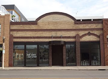 north-dakota/bismarck/landmark/the-jousting-lemur