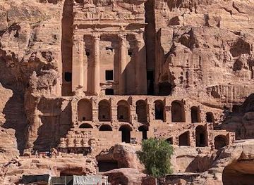 jordan/dana/landmark/urn-tomb