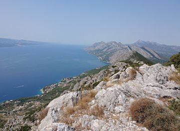 croatia/biokovo-nature-park/landmark/suplja-stina-biokovsko-oko