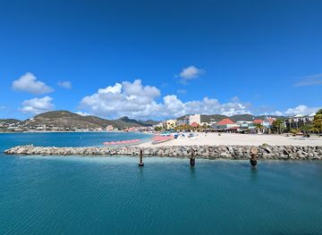 sint-maarten/great-bay-beach/landmark/great-bay-express