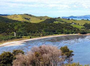 new-zealand/west-coast/landmark/whakanewha-regional-park