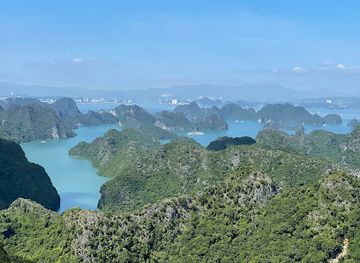 vietnam/cat-ba-island/landmark/navy-peak-telecom-tower