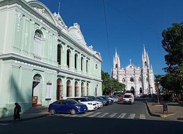 el-salvador/santa-ana/landmark/catedral-de-nuestra-senora-santa-ana