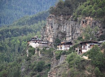 bhutan/haa-valley/landmark/dzongdrakha-monastry