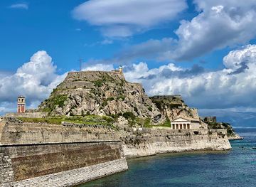 greece/corfu/landmark/old-castle-in-corfu