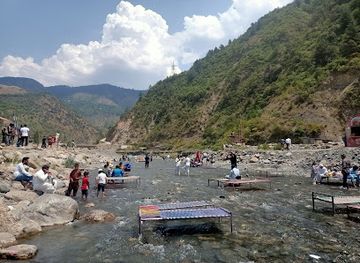 pakistan/abbottabad/landmark/harnoi-waterfall