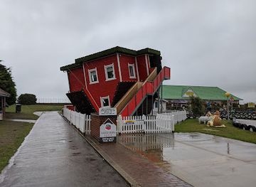 united-kingdom/great-yarmouth/landmark/the-upside-down-house-great-yarmouth
