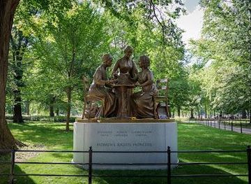 new-jersey/red-bank/landmark/women-s-rights-pioneers-monument