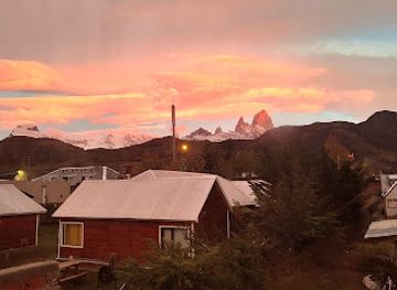argentina/el-chalten/landmark/puentes-amarillos-tienda-natural