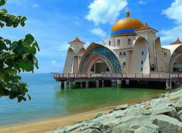 malaysia/malacca/landmark/masjid-selat-melaka