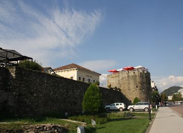 albania/puka-region/landmark/elbasan-castle