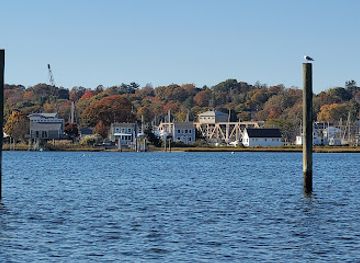 connecticut/mystic-seaport/landmark/williams-beach-park