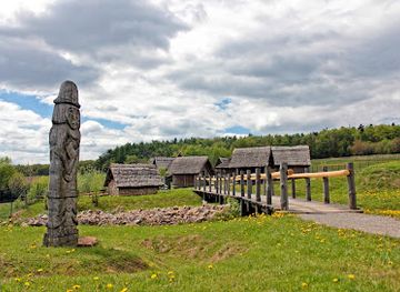 poland/góry-Świętokrzyskie/landmark/osada-sredniowieczna-w-hucie-szklanej-pod-swietym-krzyzem