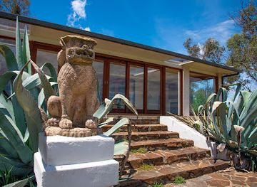 australia/new-england/landmark/belmont-new-england