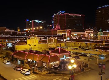 kansas/kansas-city/country-club-plaza/landmark/apple-country-club-plaza