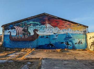 iceland/western-region/landmark/murals-of-hellissandur