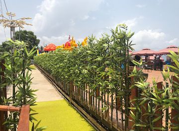 sierra-leone/southern-province/landmark/leone-sky-bar