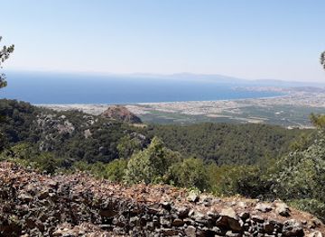 turkiye/kusadasi/landmark/kursunlu-manastiri