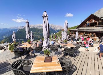 italy/val-di-fassa/landmark/rifugio-friedrich-august