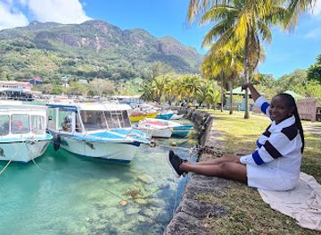 seychelles/ile-de-l-est/landmark/bicentenary-monument-seychelles