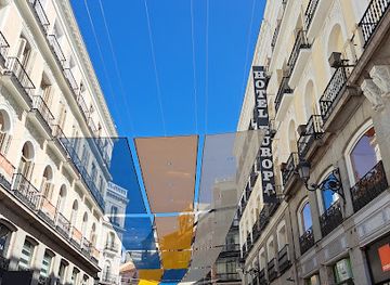 spain/madrid/sol/landmark/calle-del-carmen