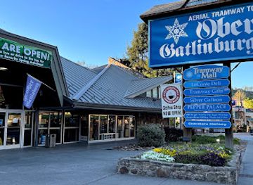 tennessee/gatlinburg/landmark/ober-mountain-tramway-mall