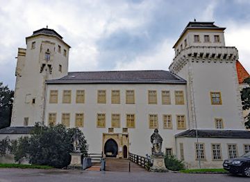 austria/weinviertel/landmark/mamuz-castle-asparn-zaya