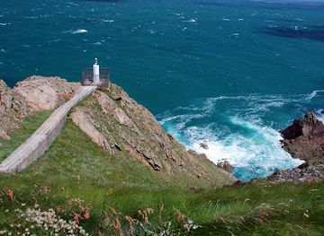 jersey/portelet-bay/landmark/grosnez-castle