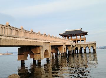 south-korea/yeongseo-region/landmark/yeongildae-beach