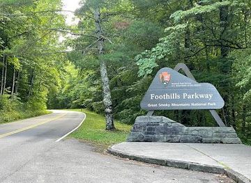 tennessee/pigeon-forge/landmark/foothills-pkwy