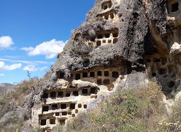 peru/north-coast/landmark/ventanillas-de-combayo