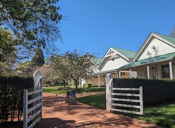 australia/central-highlands/landmark/retford-park-estate