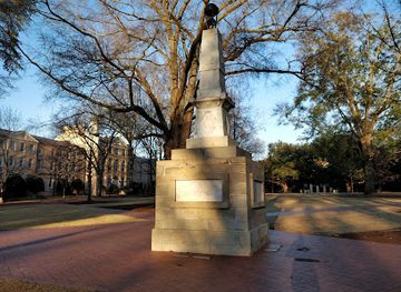 south-carolina/midlands/landmark/maxcy-monument