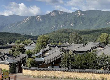 south-korea/south-gyeongsang-province/landmark/hwangsan-traditional-hanok-village