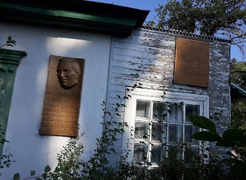 ukraine/kremenchuk/landmark/educational-and-memorial-museum-makarenko