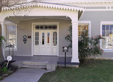 texas/new-braunfels/landmark/carl-w-a-groos-house