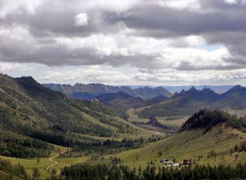 mongolia/khentii-mountains/landmark/gunjiin-sum