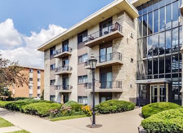 illinois/waukegan/landmark/imperial-tower-apartments