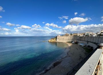 italy/palermo/castellammare/landmark/monumento-ai-caduti-del-mare
