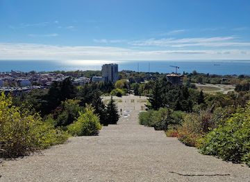 bulgaria/albena/landmark/monument-of-the-bulgarian-soviet-friendship
