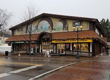 michigan/frankenmuth/landmark/frankenmuth-fudge-kitchen