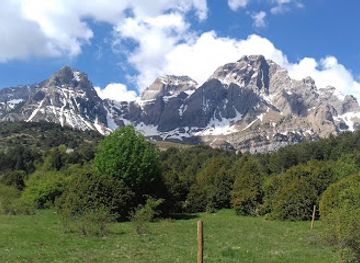 spain/pyrenees-mountains/landmark/monasterio-nuevo-de-san-juan-de-la-pena