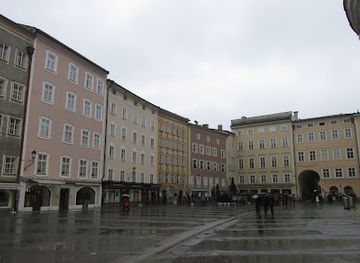 austria/salzburg/landmark/universitatsplatz