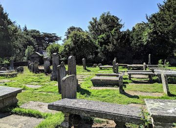 united-kingdom/morayshire/landmark/st-peter-s-kirk-parish-cross