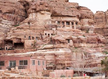 jordan/dana-village/landmark/petra-museum