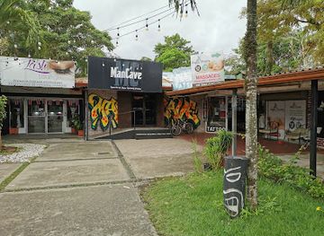 costa-rica/jaco/landmark/the-back-room