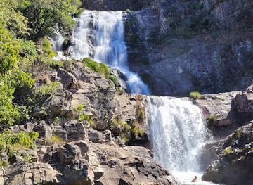 brazil/chapada-dos-veadeiros/landmark/cachoeira-candaru