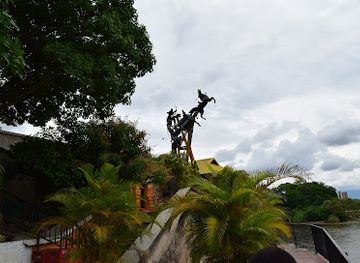 colombia/neiva/landmark/museo-prehistorico-huilassik-park