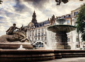 germany/munich/haidhausen/landmark/rhein-brunnen-fountain