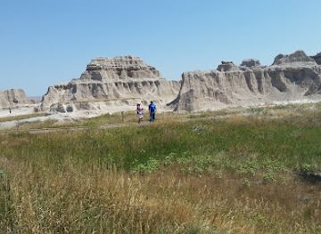 south-dakota/great-plains/landmark/big-badlands-overlook